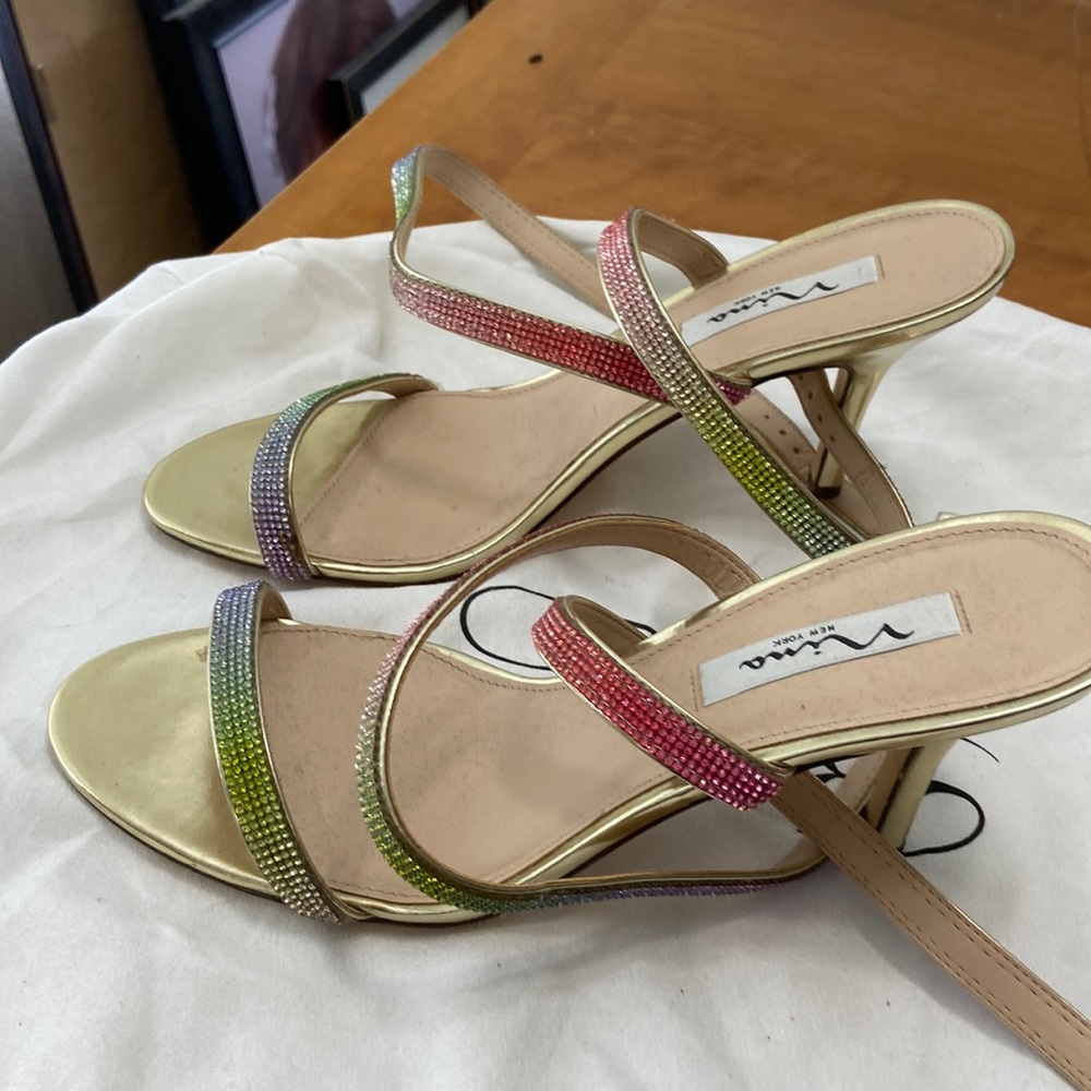 Nina party sandals in gold leather with rainbow glitter detail. Size 11